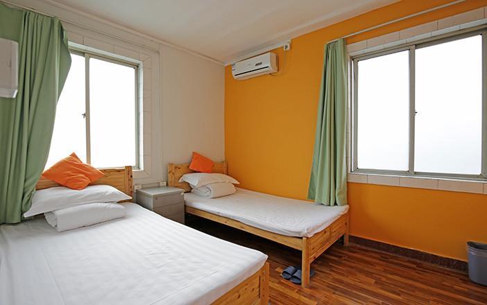 Zhuangse Chengdu Youth Hostel 外观 照片